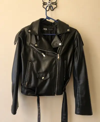 Chaqueta negra Zara - miniatura 2