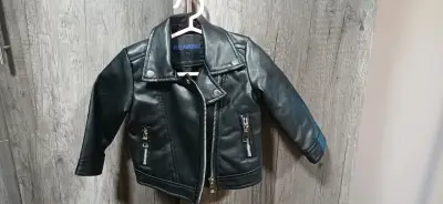 Chaqueta de cuero para niño negra estilo motociclista - miniatura 1