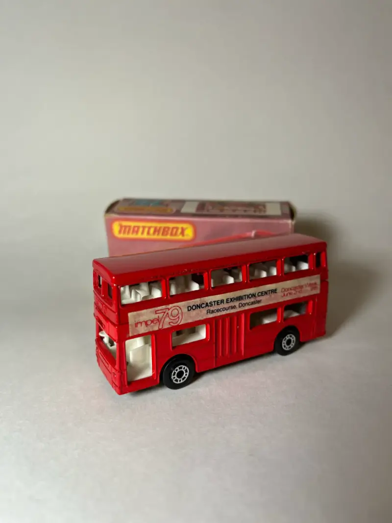 Matchbox bus ingles - 1