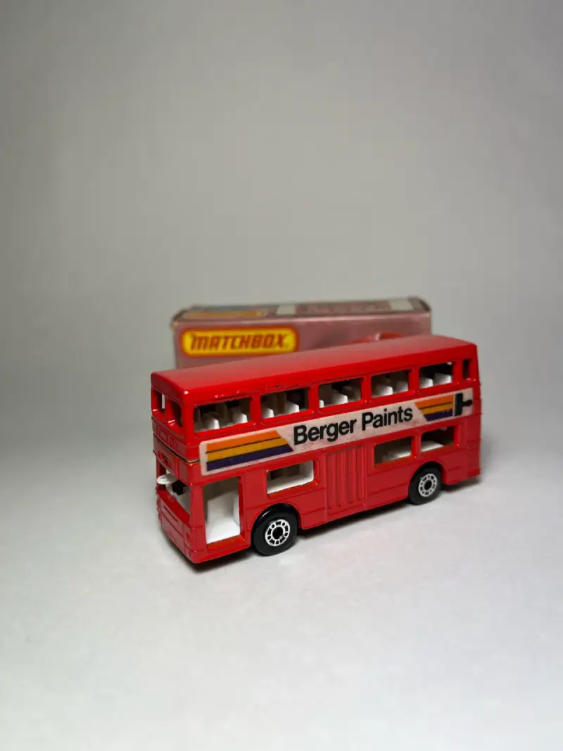 Bus de juguete Matchbox The Londoner rojo - 1