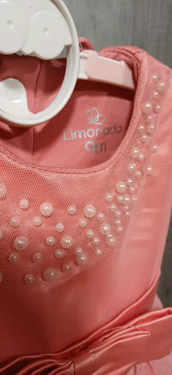 Vestido de niña rosa con perlas y lazo - 2