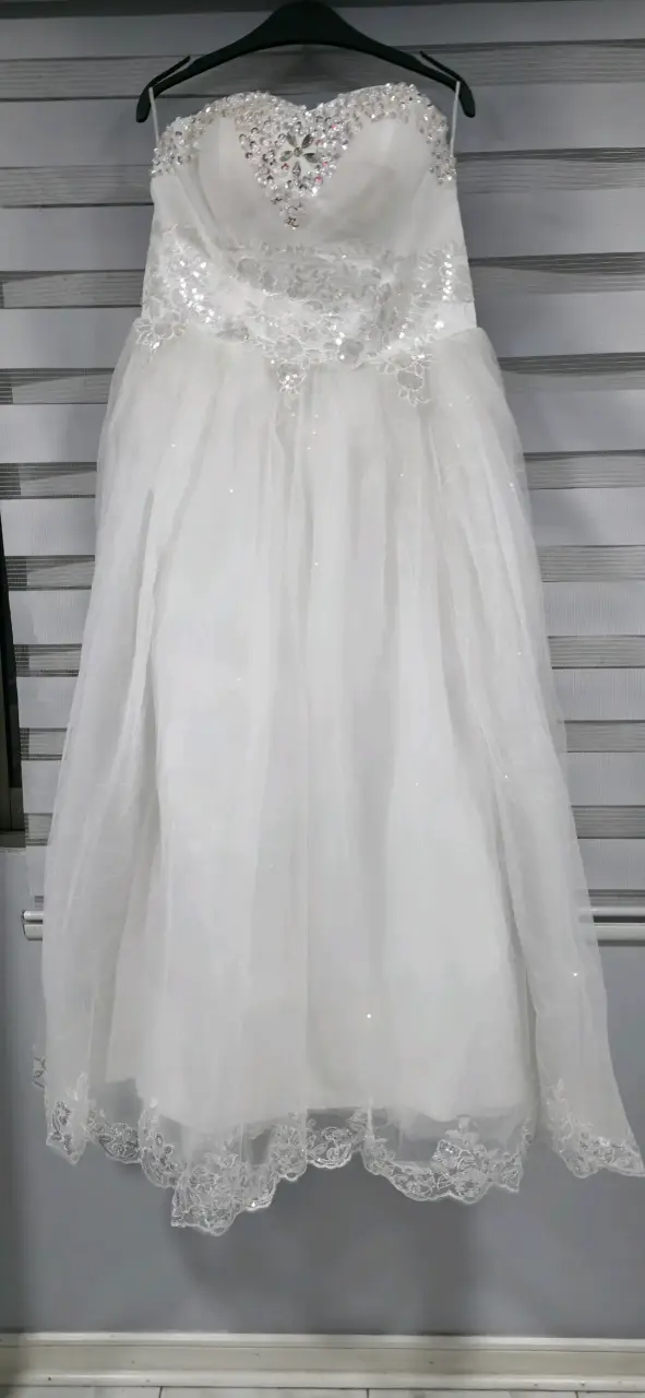 Vestido de novia blanco con encaje floral - 6
