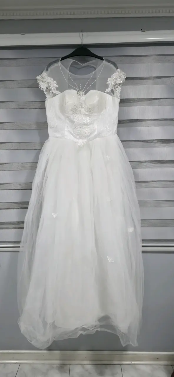 Vestido de Novia Blanco con Encaje y Tul - 1