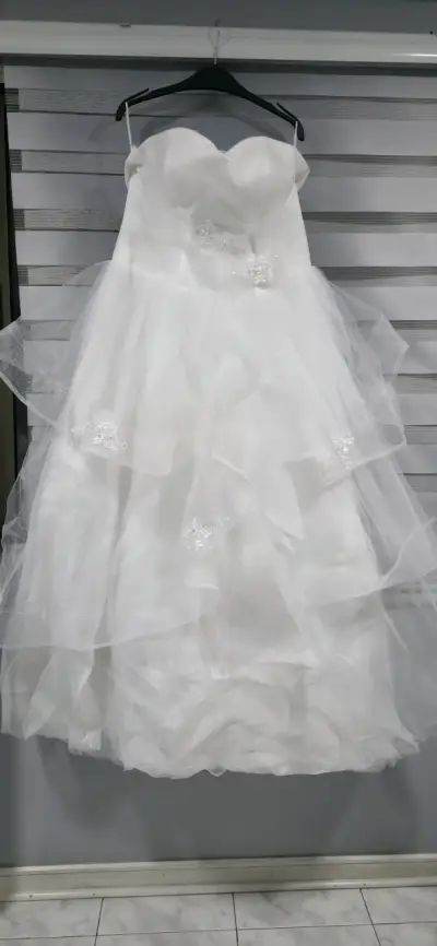 Vestido de Novia Blanco con Encaje y Tul - miniatura 3