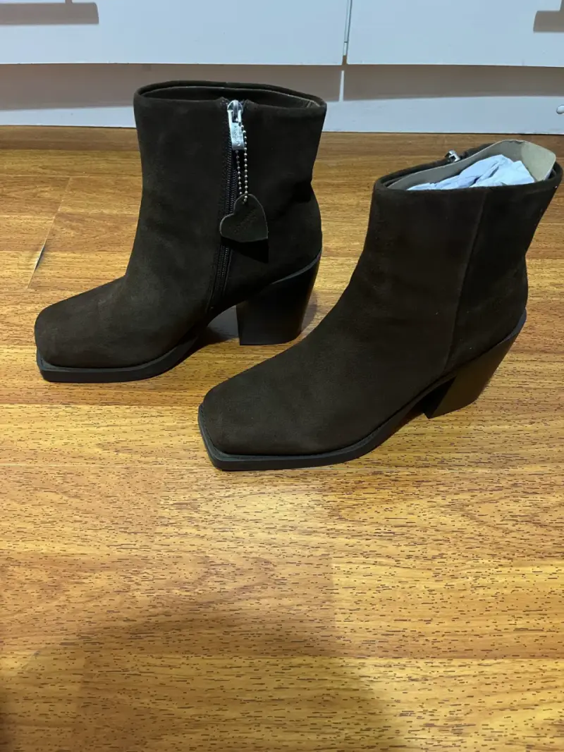 Botines de gamuza marrón con tacón alto - 3