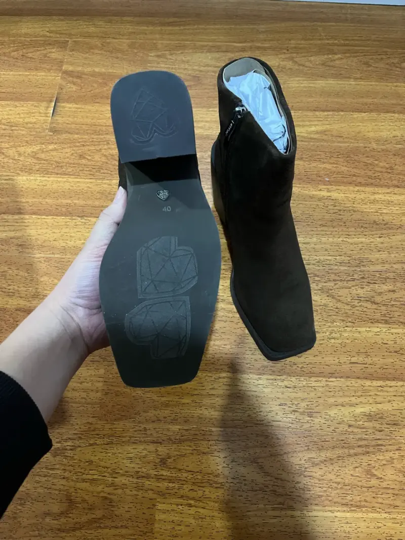 Botines de gamuza marrón con tacón alto - 4