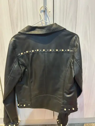 Chaqueta de cuero negra con tachas Nicopoly - miniatura 3