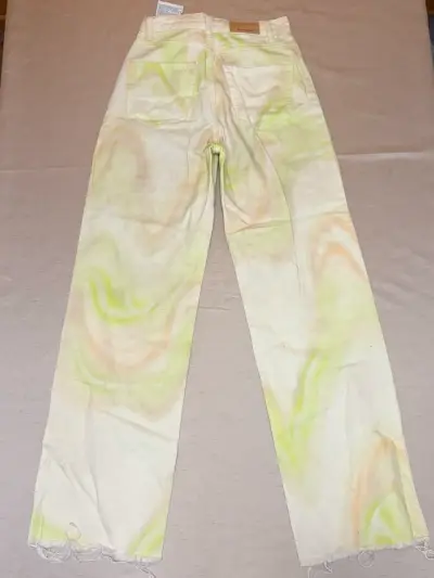 Pantalón stradivarius talla 34 - miniatura 3