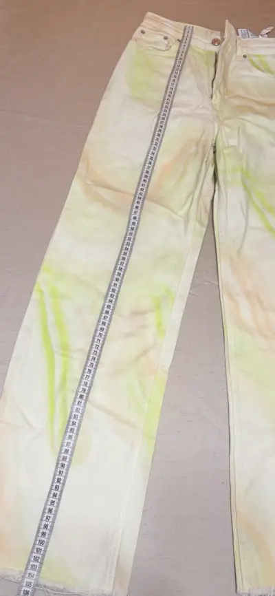 Pantalón stradivarius talla 34 - miniatura 4