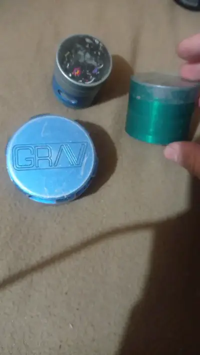 Moledores de hierbas metálicos GRAV - miniatura 1