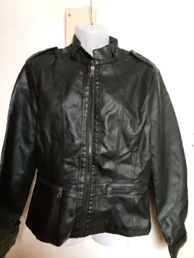 Chaqueta de cuero sintético negra para mujer - miniatura 1