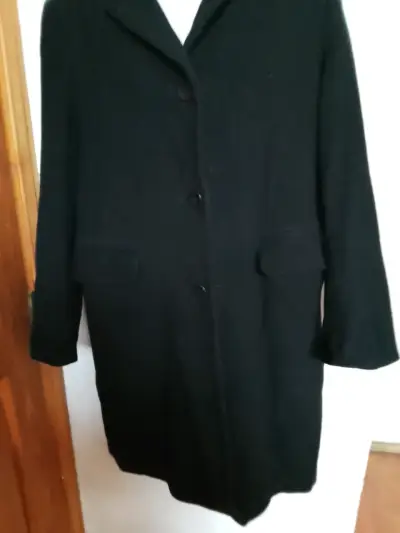 Abrigo negro de lana para mujer - miniatura 1