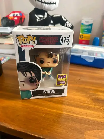 Funko Pop Steve Stranger Things Exclusivo - miniatura 1
