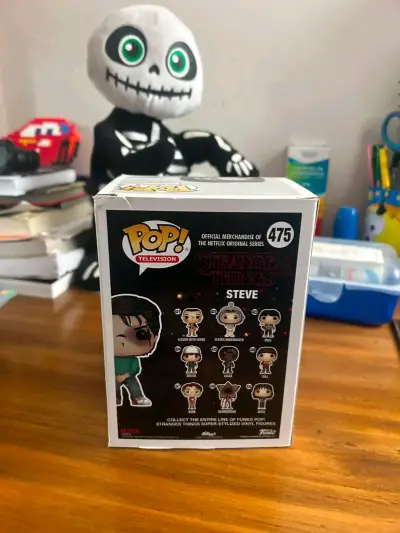 Funko Pop Steve Stranger Things Exclusivo - miniatura 3