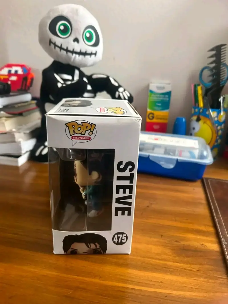 Funko Pop Steve Stranger Things Exclusivo - 4