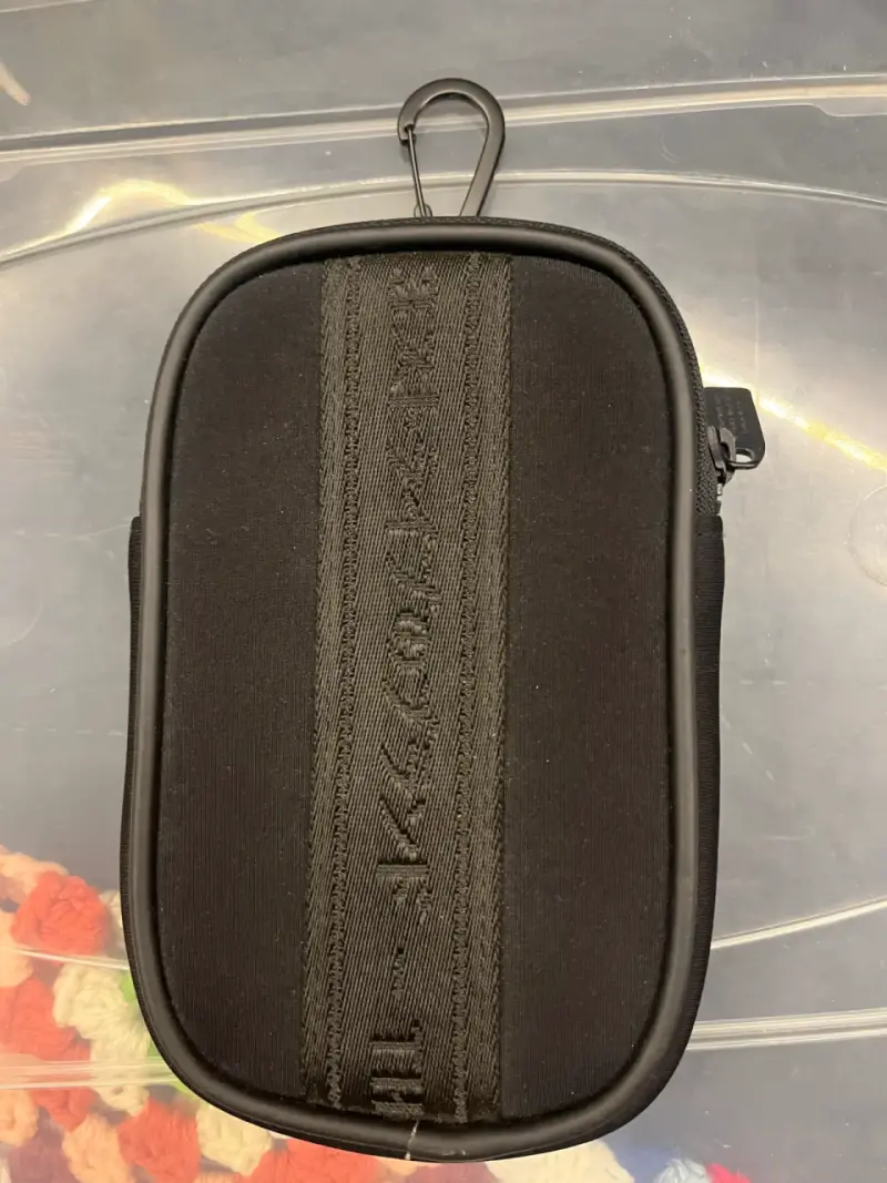 Estuche Deportivo Negro Adidas con Gancho - 2