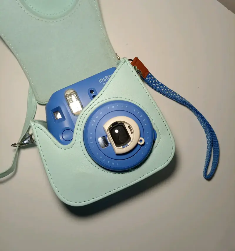 Cámara instantánea Fujifilm Instax Mini 9 azul con funda - 1