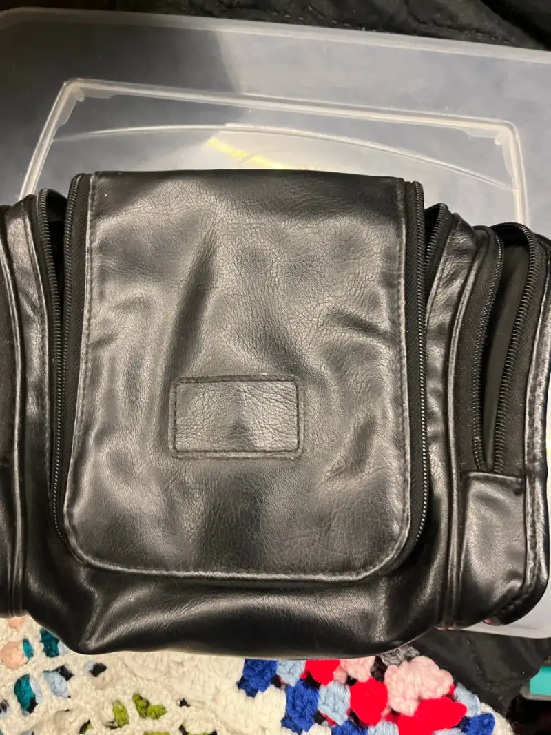 Neceser de viaje de cuero negro - 1