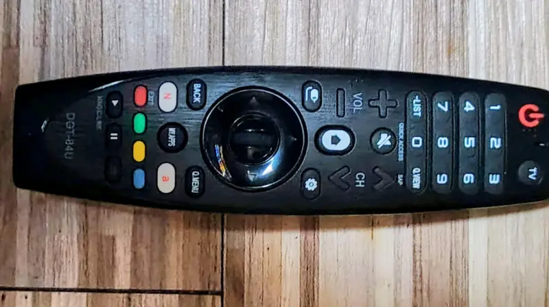 Smart TV LG con control remoto incluido - 3