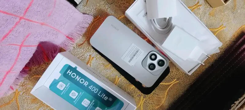 Smartphone Honor 400 Lite 256GB con accesorios - 4