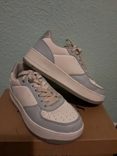 Zapatillas deportivas Bamer blancas, gris, celeste - miniatura 4