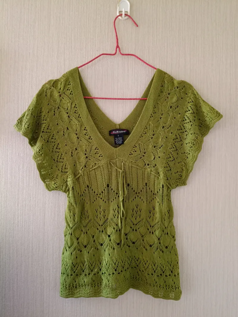 Polera de hilo verde oliva para mujer