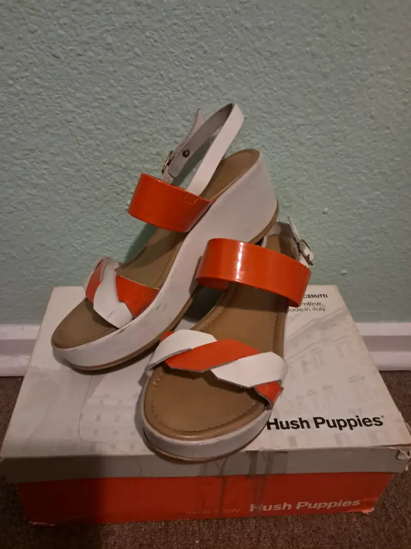 Sandalias de plataforma Hush Puppies naranjas y blancas - 2