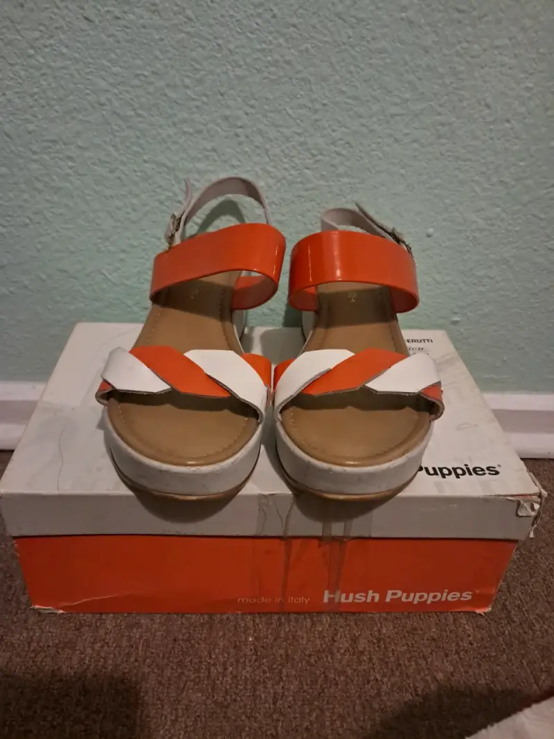 Sandalias de plataforma Hush Puppies naranjas y blancas - 4