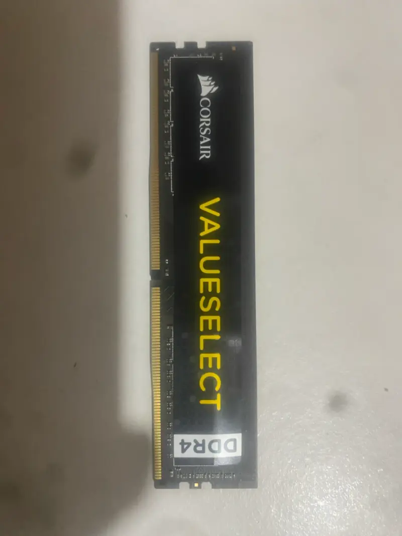 RAM Corsair ValueSelect DDR4 8GB - 1