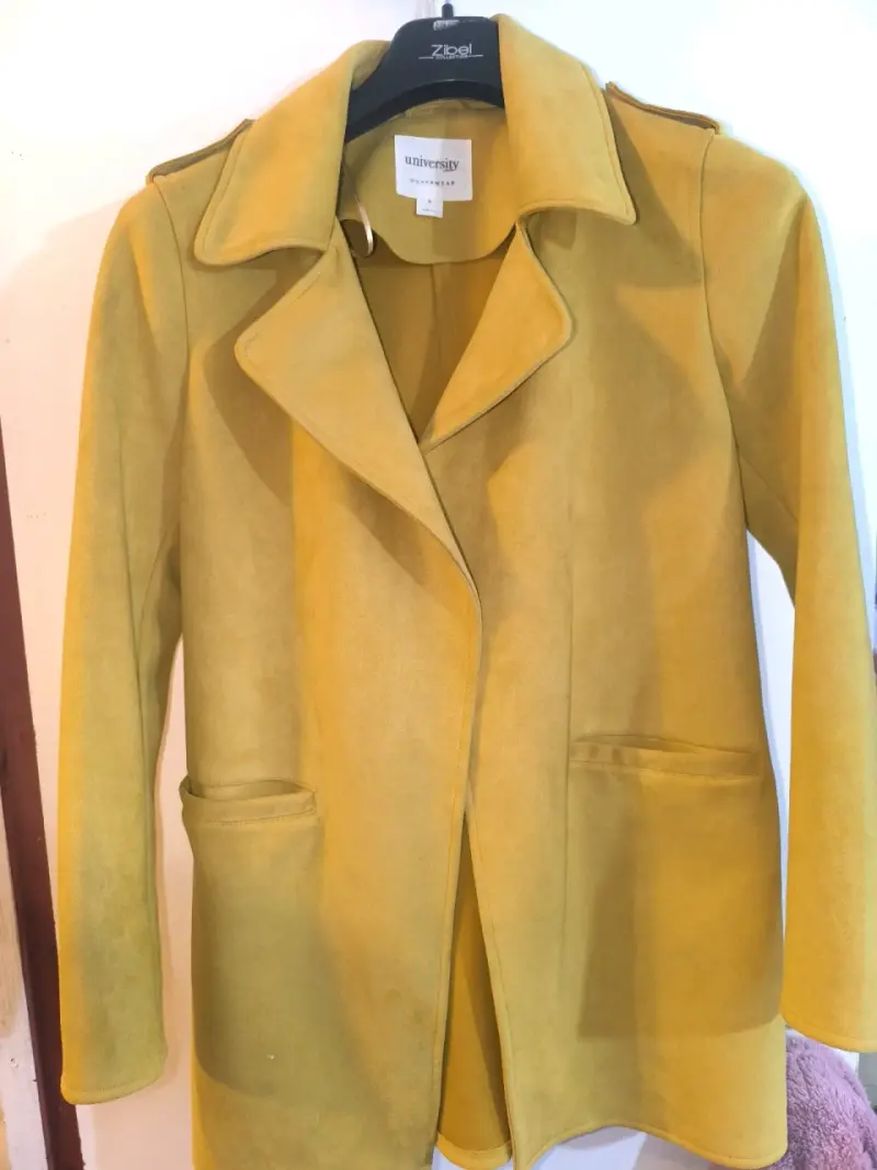 Chaqueta de gamuza amarilla University talla S/M
