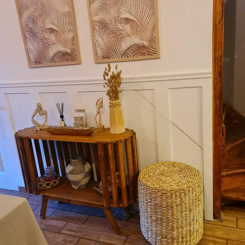 Mesa de madera rústica para decoración - 2