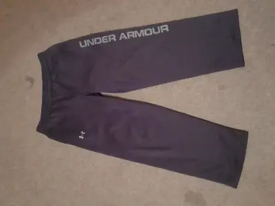 Pantalones deportivos Under Armour negros - miniatura 2