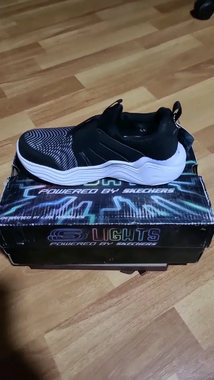 Zapatillas Skechers con luces para niños - 3