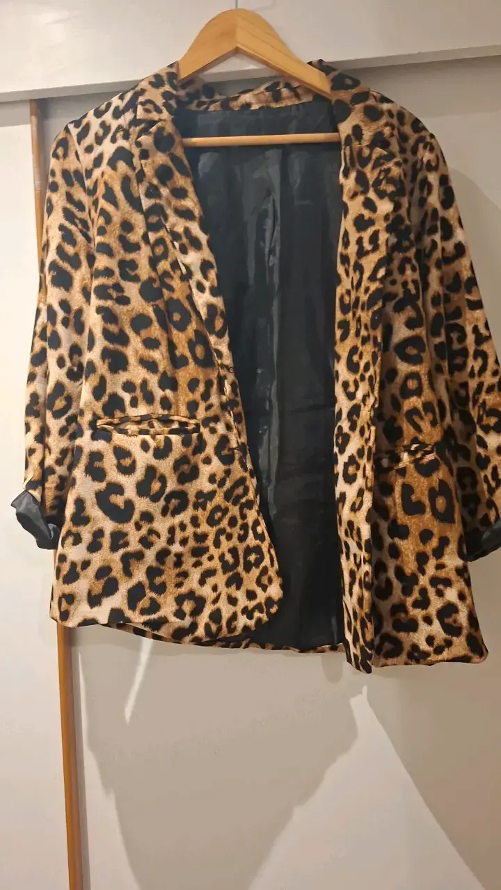 Abrigo de Leopardo para Mujer en Dos Tonos - 2