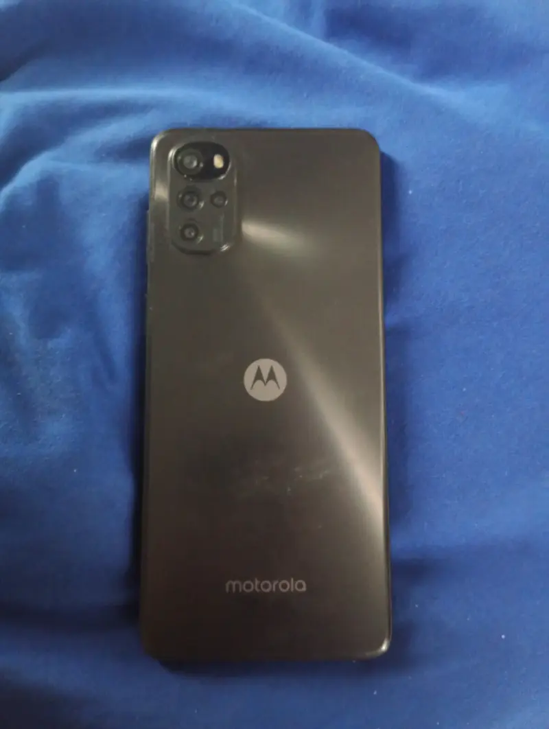 Smartphone Motorola con cámara cuádruple 50MP - 4