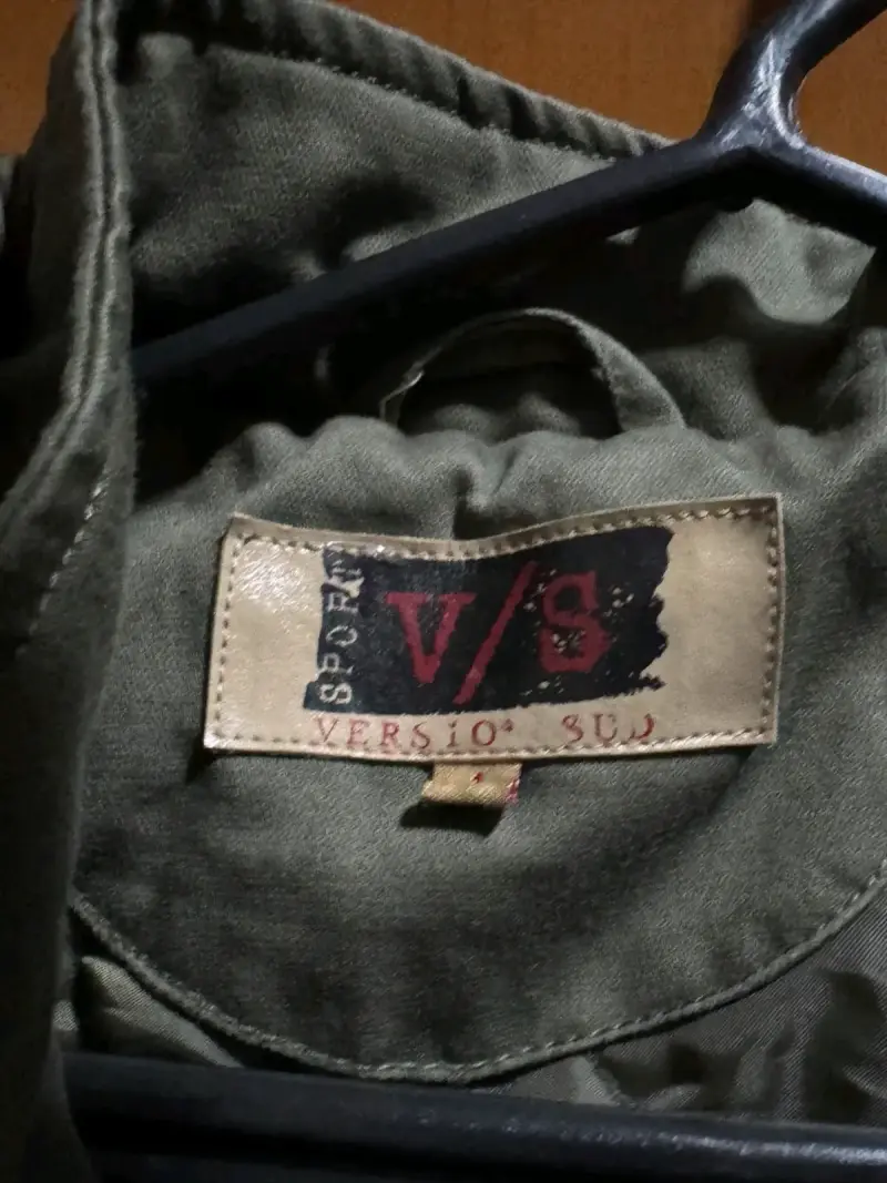 Parka verde con capucha de pelo sintético - 2