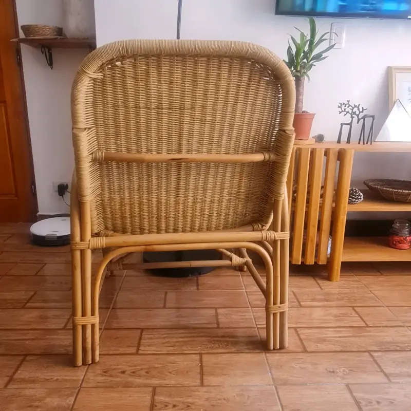 Sillón de mimbre con cojín blanco - 5