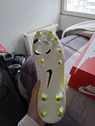 Botines de fútbol Nike Magista blancos y amarillos - miniatura 5