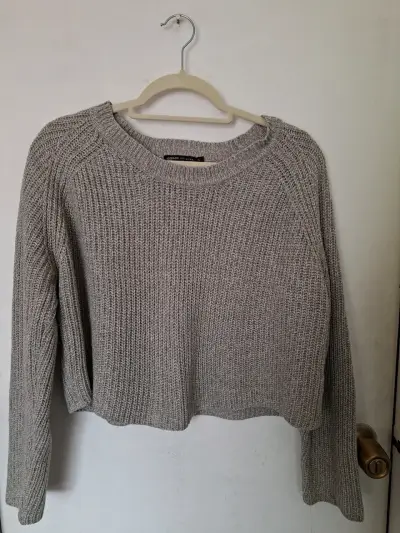 Suéter gris de punto para mujer - miniatura 2