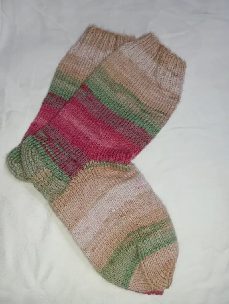 Calcetines de lana multicolor tejidos a mano - 3