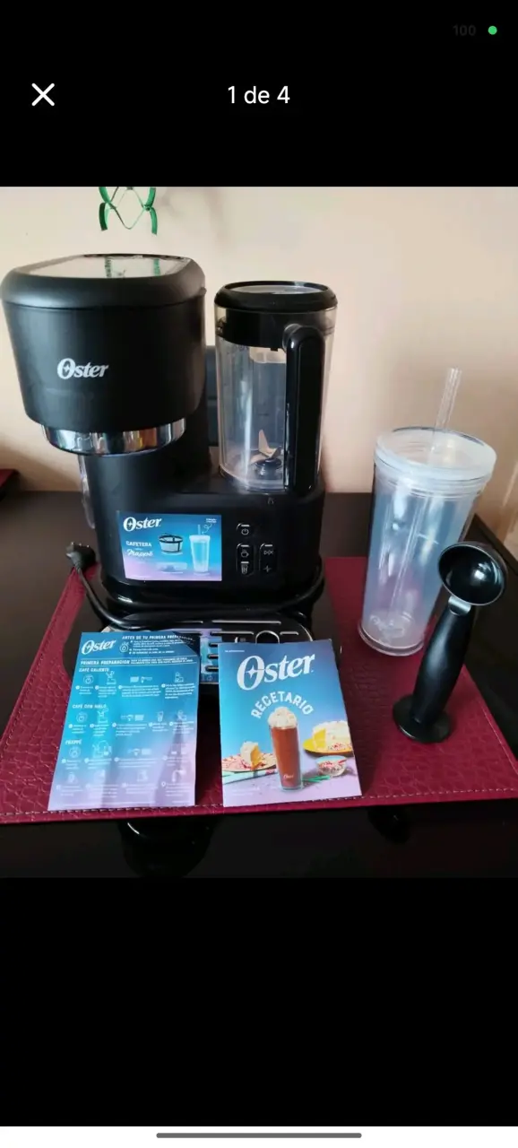 Cafetera Oster para preparar bebidas frías y calientes - 1