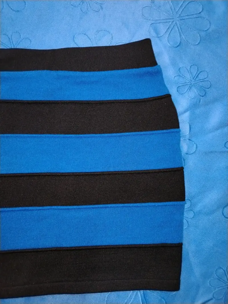 Falda ajustada a rayas azul y negro - 2