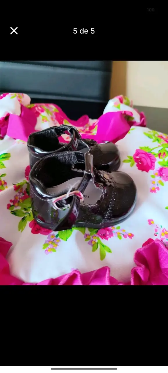 Vestido de bebé floral con zapatos y lazo - 5