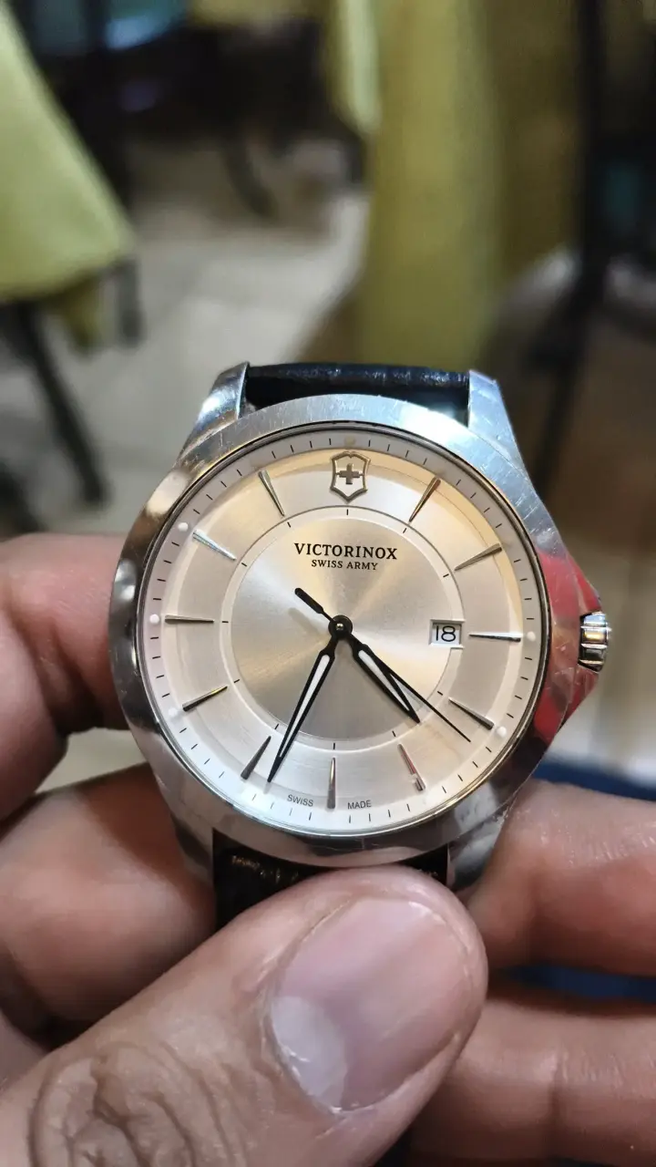 Reloj Victorinox Swiss Army Alliance 241905 - 4