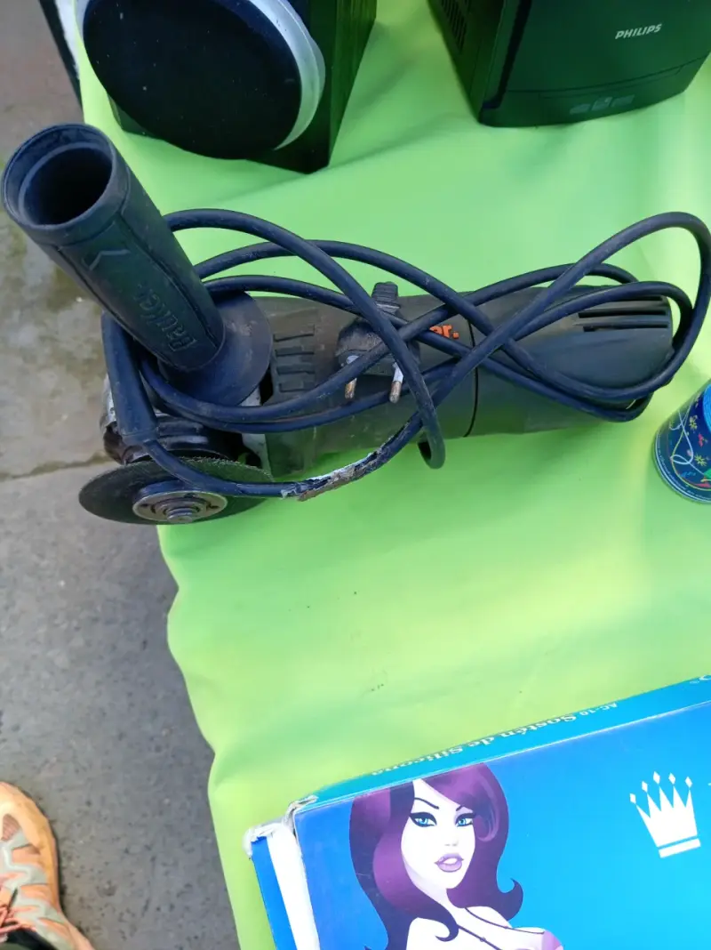 Sistema de sonido Philips con parlantes - 2