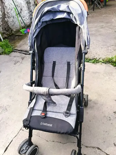 Coche de paseo Bebesit plegable gris - miniatura 1