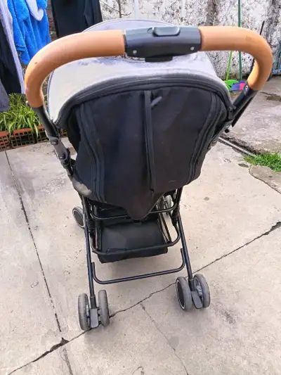 Coche de paseo Bebesit plegable gris - miniatura 2