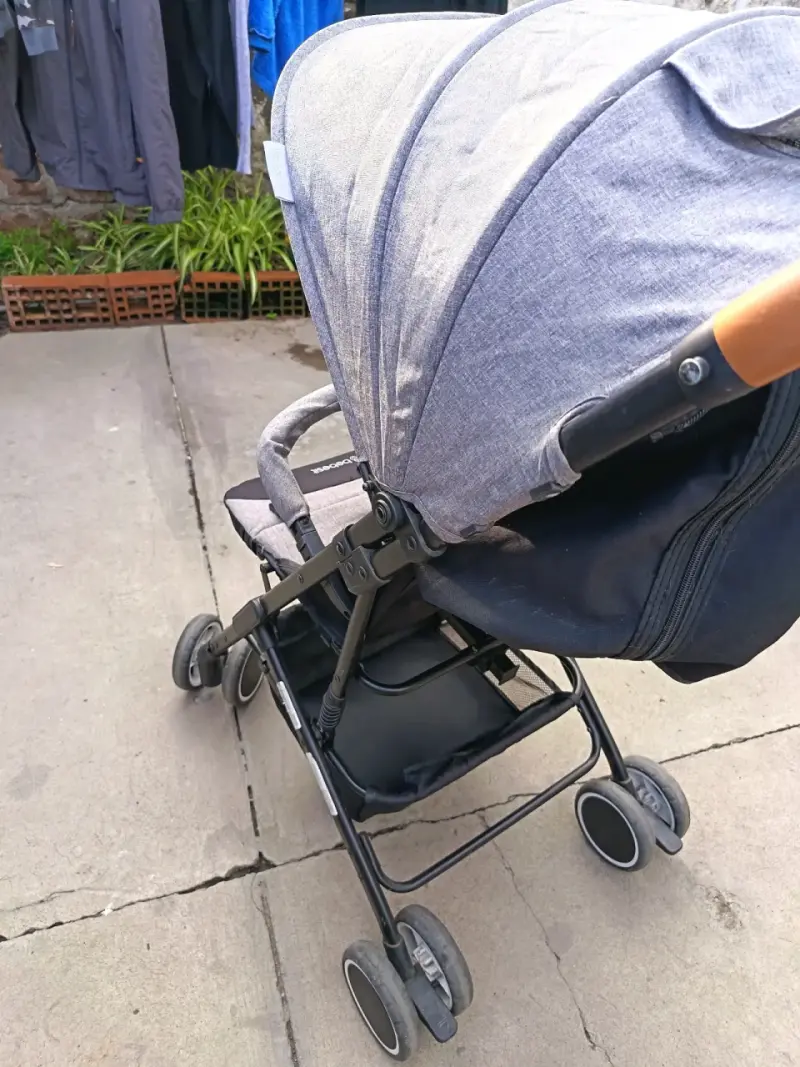 Coche de paseo Bebesit plegable gris - 3