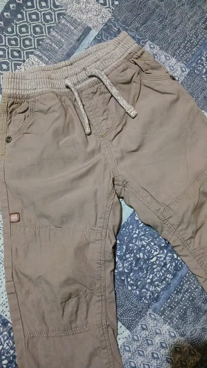 Pantalones cargo beige para niños - 4