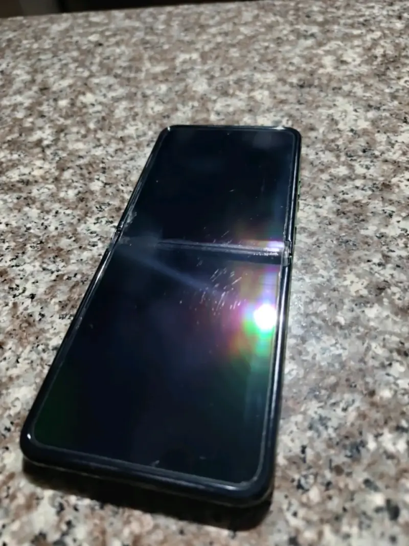 Smartphone Motorola Razr 50 Ultra con caja - 6